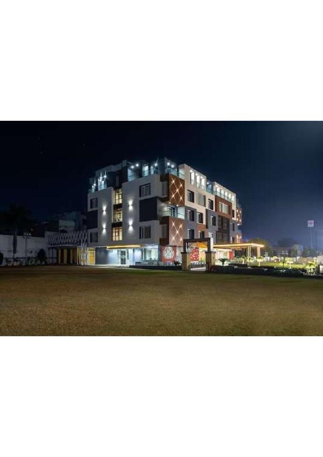 Hotel Shivay President Уджайн Екстериор снимка
